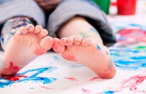 Запах ног у детей лечение thumbnail